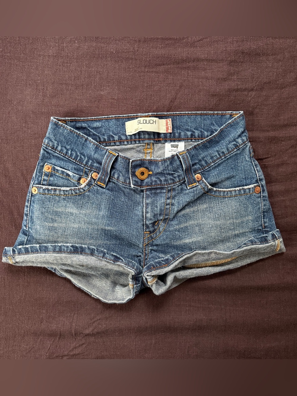 Vintage y2k Levi’s 504 slouch low rise denim shorts medium wash flap pocket 5